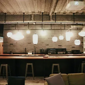 Waves Nakameguro 호스텔